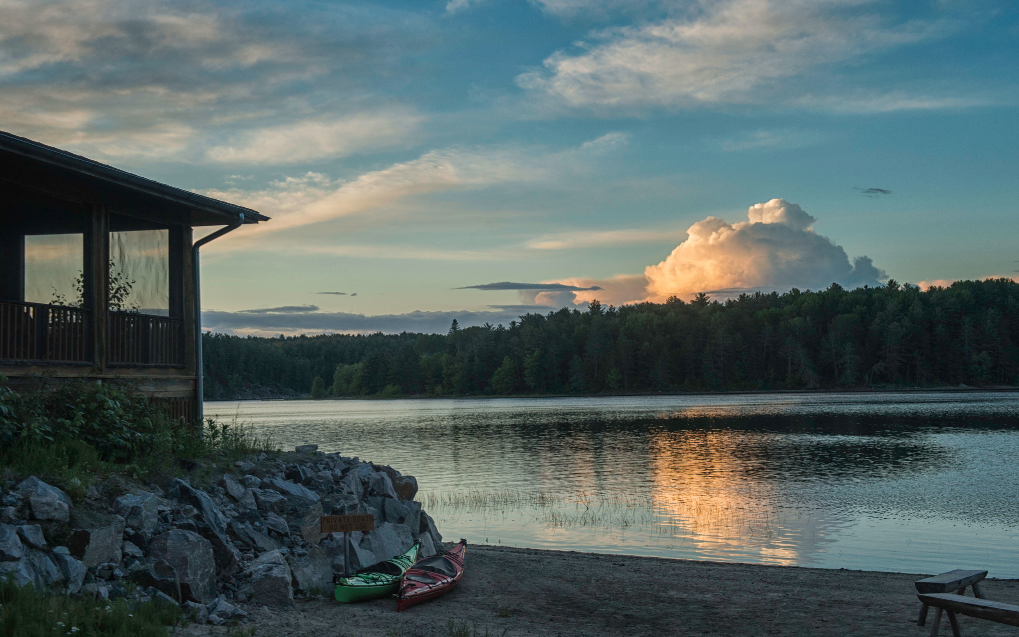 paddle-the-canadian-shield-the-lodge-at-pine-cove-the-lodge-at-pine